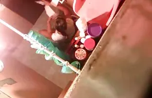 XXX नग्न nudists आंघोळ आणि sunbathe