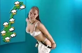 XXX मुली निर्णायक येथे स्टुडिओ मध्ये जॉन थॉम्पसन