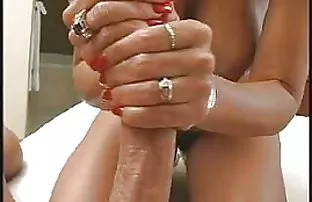 XXX मुलगी seduces माणूस जांभळा चड्डी