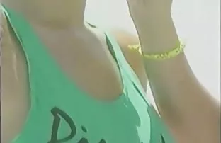 XXX एक व्हिडिओ चित्रण केले आहे एक तरुण Davachi, पुढील दरवाजा पासून