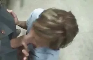 XXX खूप आनंद झाला भेट माणूस