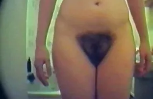 XXX सोनेरी केस व गोरी त्वचा मध्ये स्त्रियांचा पोहण्याचा पोशाख