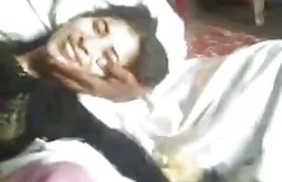 XXX एक दोन, रशिया पासून मिळविण्यासाठी एक चांगला संभोग समोर एक लॅपटॉप