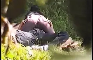XXX लुना स्टार पांढरा टाकी टॉप आणि चड्डी एक बाथ घेत