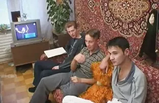 XXX एक मुलगी भेटले आवारातील मध्ये