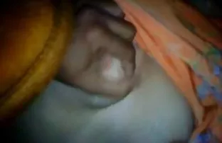 XXX काढून थंड होममेड अश्लील व्हिडिओ त्याच्या नवीन मैत्रीण नाव Nina