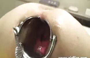 XXX एक जोडपे एकमेकांना आणि सुरुवात केली संभोग